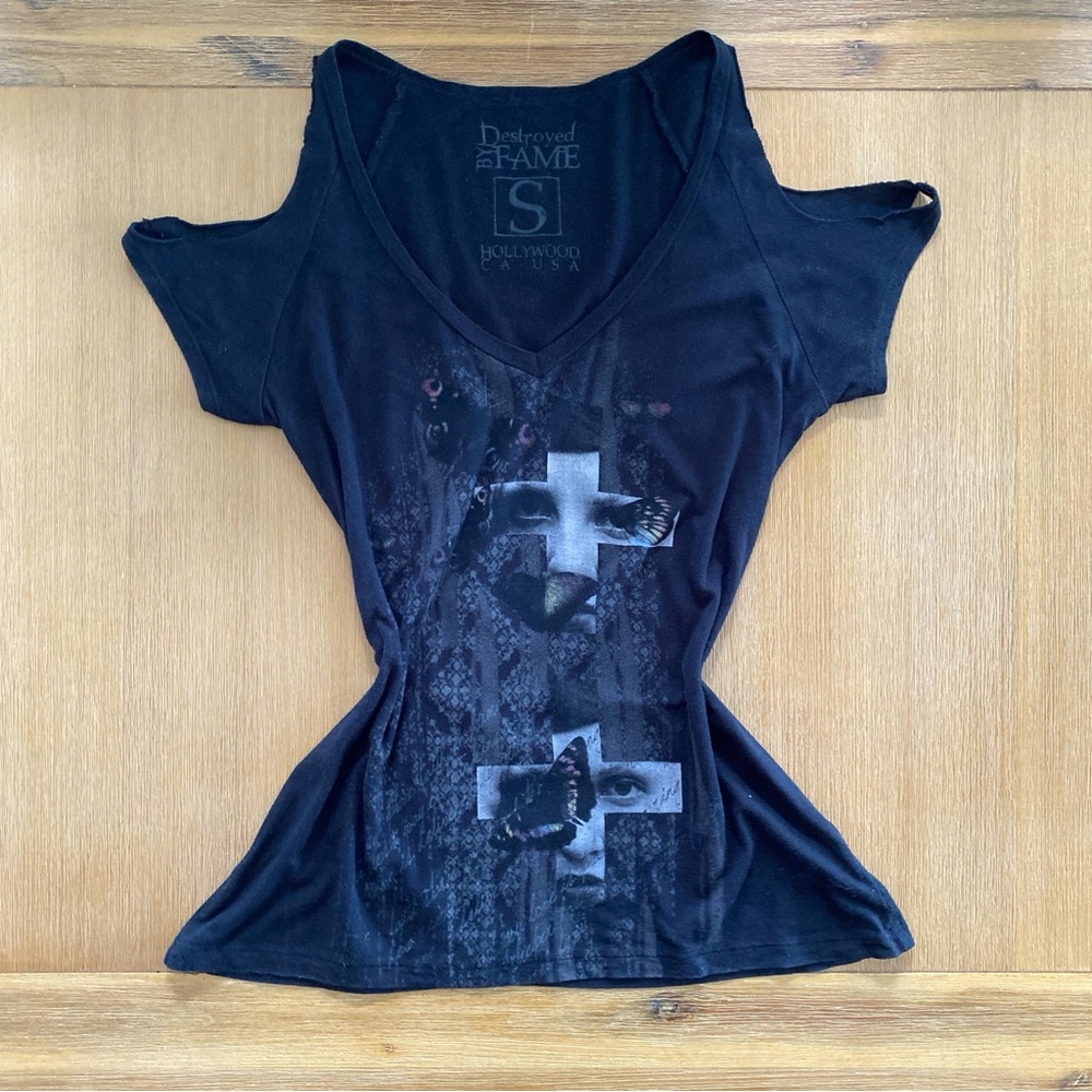 y2k Destroyed by Fame goth grunge cut out cold shoulder graphic tee sz s